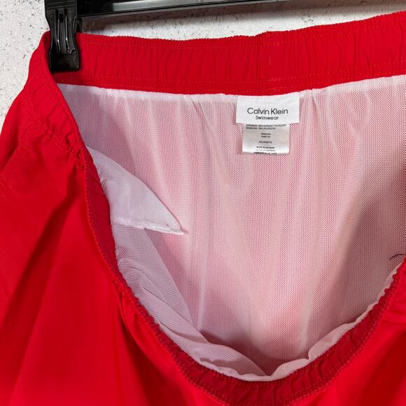 Calvin Klein Men's Modern Euro 5" Volley Swim Trunks red XXL - Picture 6 of 6